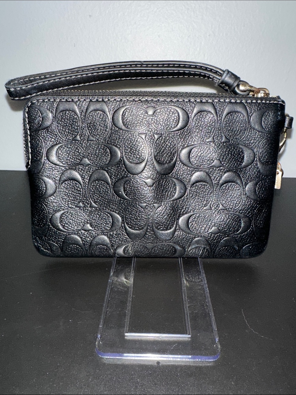 Coach Black Embossed Signature Wristlet with Gold Accent & Charm. Perfect - Picture 6 of 13